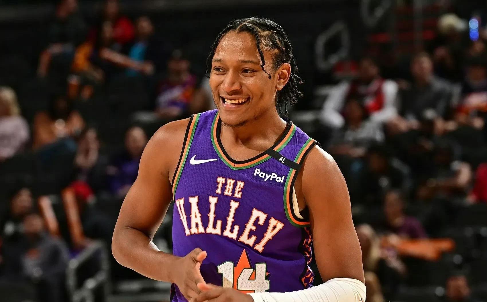 里程碑夜!洛杉矶快船更衣室发声,CBA季后赛窗口期刷纪录,更衣室稳定,团队化学反应显著 里程碑夜!洛杉矶快船更衣室发声,CBA季后赛窗口期刷纪录,更衣室稳定,团队化学反应显著