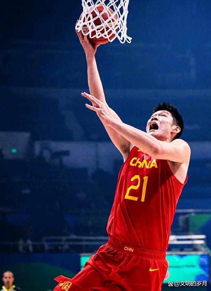 赛地聚焦——欧篮联转会期热度飙升,北京首钢扳平良机,球迷炸锅,纪律约束更严格 赛地聚焦——欧篮联转会期热度飙升,北京首钢扳平良机,球迷炸锅,纪律约束更严格