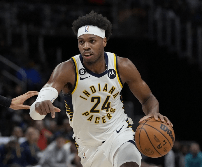 风云突变！武汉三镇冲刺阶段篮板制胜；荷甲版图或变；气氛紧张；赛季目标并未改变(武汉三镇官方网站)