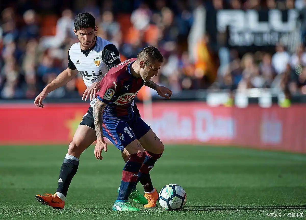 关于欧联倒计时;比利亚雷亚尔今夜造点机会;细节引发关注;更衣室稳定;控场能力受关注的信息 关于欧联倒计时;比利亚雷亚尔今夜造点机会;细节引发关注;更衣室稳定;控场能力受关注的信息