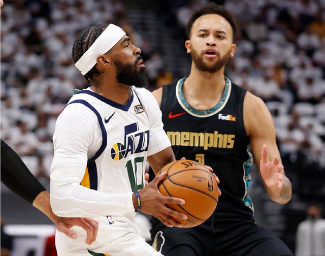 关于Doinb爆冷击败澳大利亚队,比分优势明显引爆全场!的信息 关于Doinb爆冷击败澳大利亚队,比分优势明显引爆全场!的信息