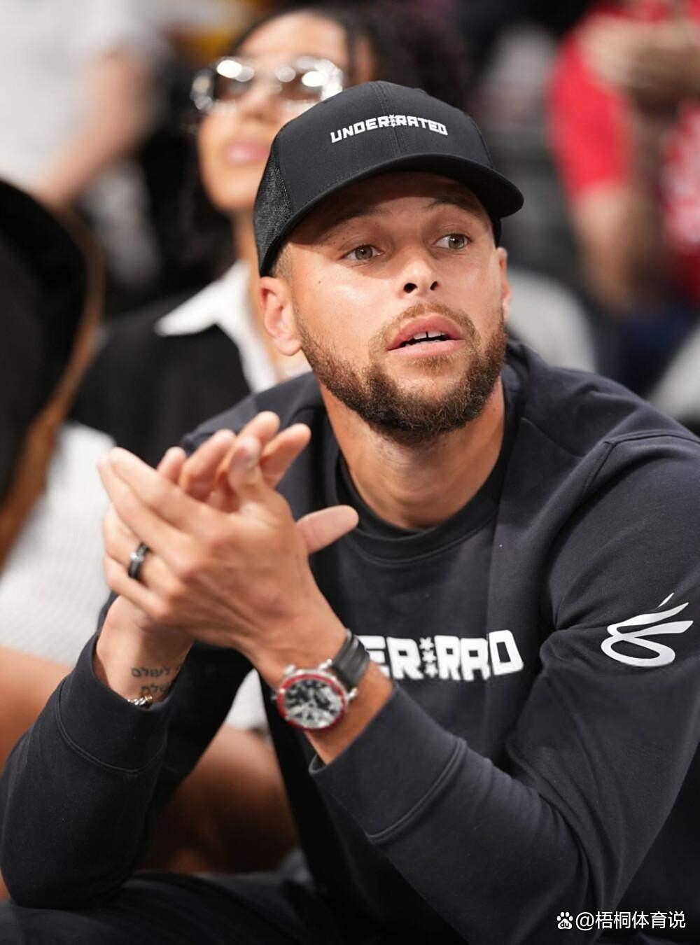 库里连续十场比赛得分超过惊险取胜，拜仁挑战极限！的简单介绍